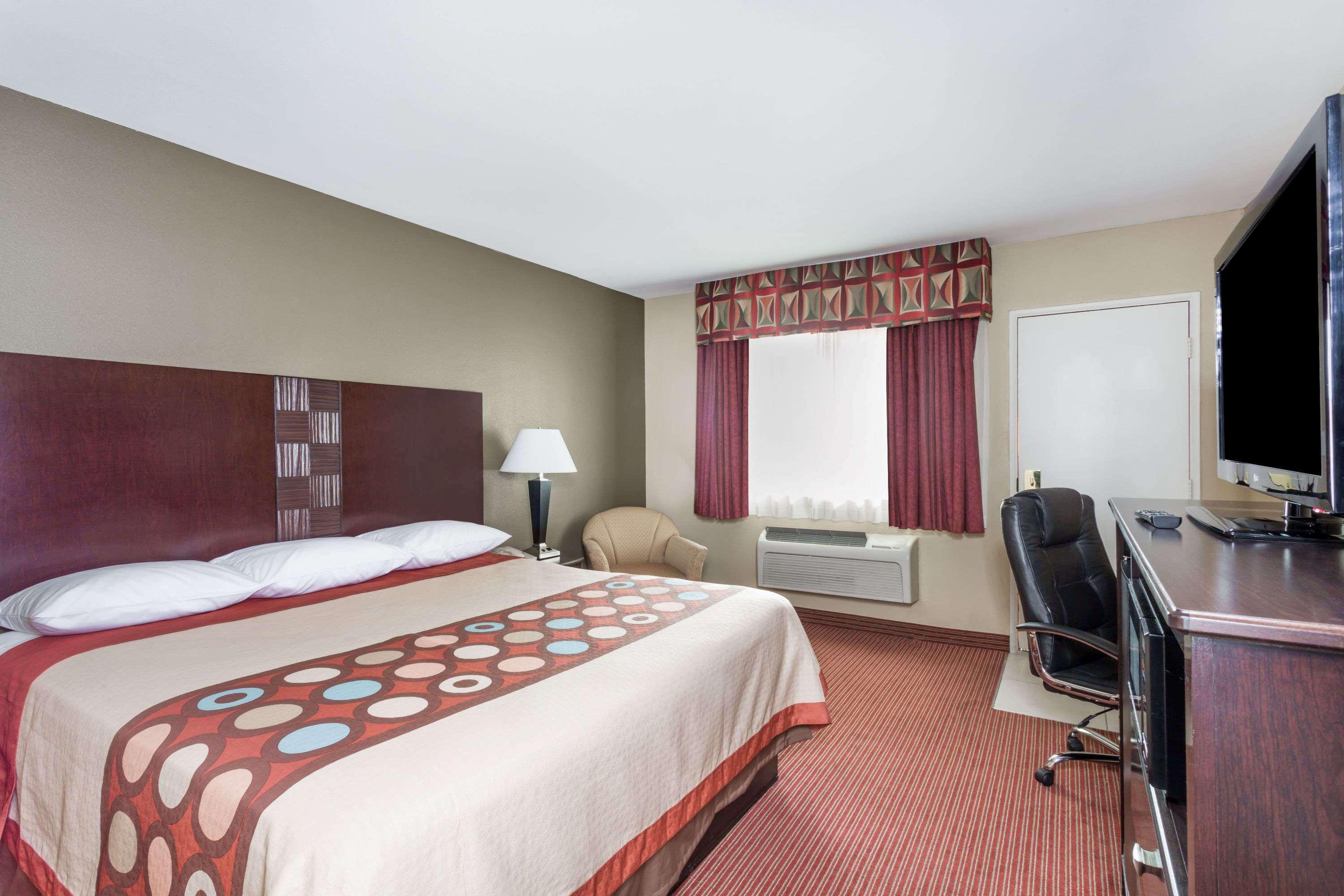 Super 8 By Wyndham Phoenix Downtown Екстер'єр фото
